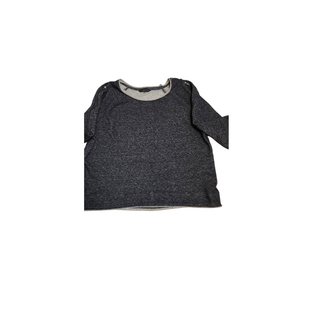 Woman's LARGE Rock Republic Long-Sleeved Sweatshirt Grey with Zippered Sleeves‎